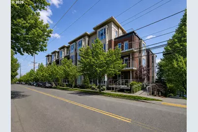 4280 S Corbett Ave #201, Portland, OR 97239 - Photo 1