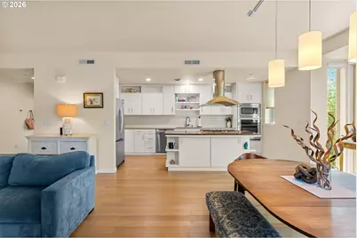 4280 S Corbett Ave #201, Portland, OR 97239 - Photo 11