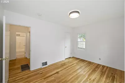 1945 NE Bell Dr, Portland, OR 97220 - Photo 17