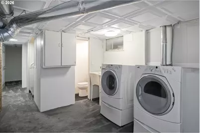 1945 NE Bell Dr, Portland, OR 97220 - Photo 29