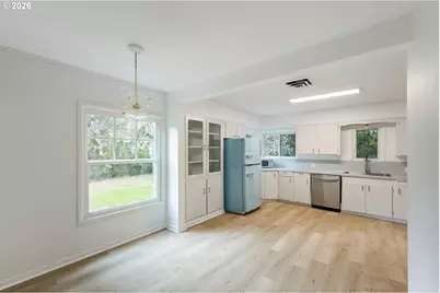 1945 NE Bell Dr, Portland, OR 97220 - Photo 9