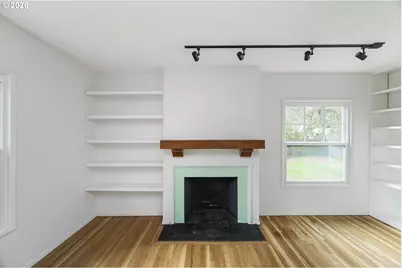 1945 NE Bell Dr, Portland, OR 97220 - Photo 5