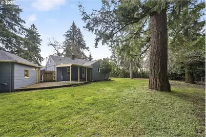 1945 NE Bell Dr, Portland, OR 97220 - Photo 31