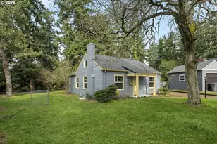 1945 NE Bell Dr, Portland, OR 97220 - Photo 33