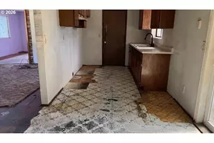 455 Rugh Ln, Lakeside, OR 97449 - Photo 5