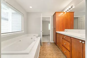 1062 SE Tamango St, Hillsboro, OR 97123 - Photo 25