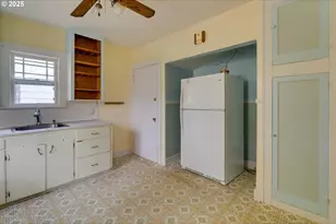 7024 N Villard Ave, Portland, OR 97217 - Photo 9