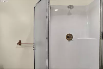 26400 NW St Helens Rd #57, Scappoose, OR 97056 - Photo 9