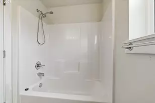 3223 SE 122nd Ave, Portland, OR 97236 - Photo 13