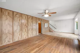 13056 SE Center St, Portland, OR 97236 - Photo 5