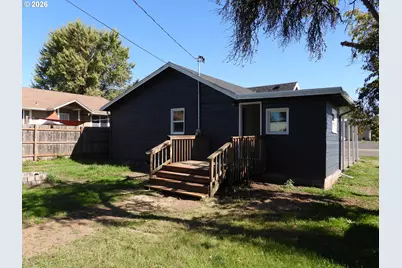 715 Deal St, Junction City, OR 97448 - Photo 17