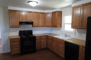 715 Deal St, Junction City, OR 97448 - Photo 11