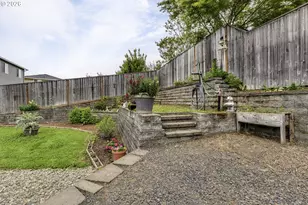 834 Grant St, Lafayette, OR 97127 - Photo 23