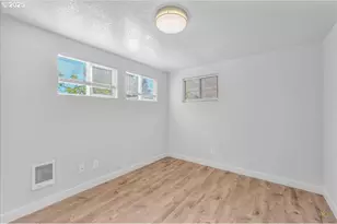 8125 SE 52nd Ave, Portland, OR 97206 - Photo 9