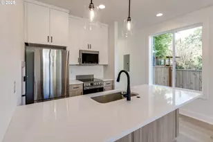 3725 N Michigan Ave, Portland, OR 97227 - Photo 9