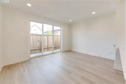 3725 N Michigan Ave, Portland, OR 97227 - Photo 13