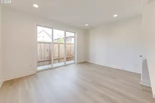 3725 N Michigan Ave, Portland, OR 97227 - Photo 13