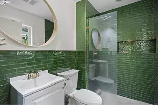 1389 SW Taylors Ferry Ct, Portland, OR 97219 - Photo 19