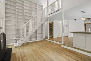 1389 SW Taylors Ferry Ct, Portland, OR 97219 - Photo 13