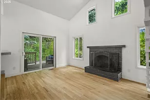 1389 SW Taylors Ferry Ct, Portland, OR 97219 - Photo 9