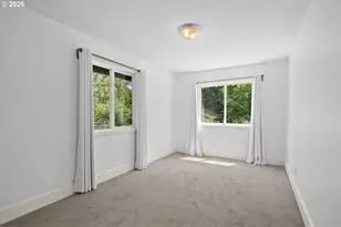 1389 SW Taylors Ferry Ct, Portland, OR 97219 - Photo 23