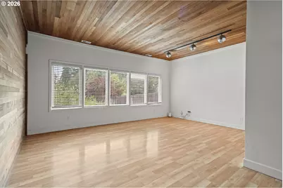 1389 SW Taylors Ferry Ct, Portland, OR 97219 - Photo 11