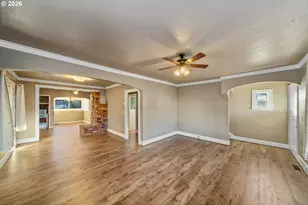 2507 6th St, Tillamook, OR 97141 - Photo 9