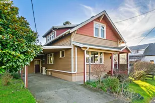 2507 6th St, Tillamook, OR 97141 - Photo 3