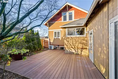 2507 6th St, Tillamook, OR 97141 - Photo 7