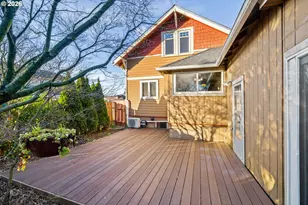 2507 6th St, Tillamook, OR 97141 - Photo 7