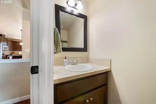 18292 SW Anna Mae Ln, Beaverton, OR 97003 - Photo 9