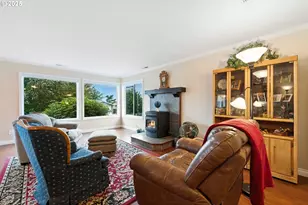 1915 Arthur St, North Bend, OR 97459 - Photo 3