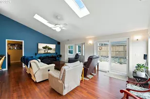 1915 Arthur St, North Bend, OR 97459 - Photo 7