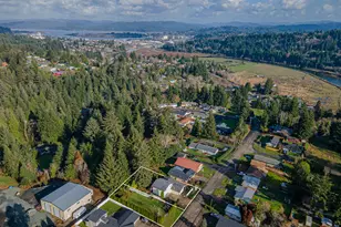 1740 Pennsylvania Ave, Coos Bay, OR 97420 - Photo 47