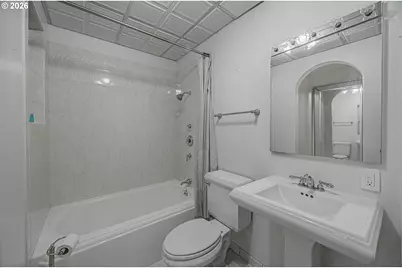 1740 Pennsylvania Ave, Coos Bay, OR 97420 - Photo 19