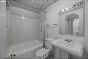 1740 Pennsylvania Ave, Coos Bay, OR 97420 - Photo 19