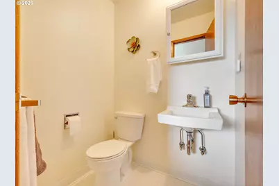102 W Grand Ave, Astoria, OR 97103 - Photo 23