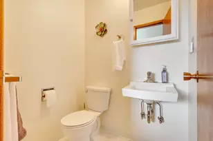 102 W Grand Ave, Astoria, OR 97103 - Photo 23