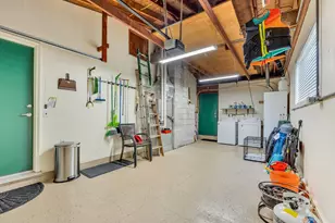102 W Grand Ave, Astoria, OR 97103 - Photo 27