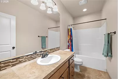 20266 Chanticleer Dr, Oregon City, OR 97045 - Photo 19