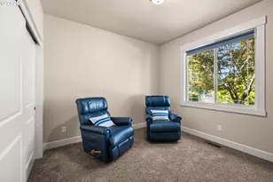 20266 Chanticleer Dr, Oregon City, OR 97045 - Photo 17