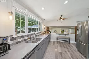 11550 SE Abby Ln, Clackamas, OR 97015 - Photo 17