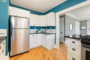 118 NW King Ave, Portland, OR 97210 - Photo 9