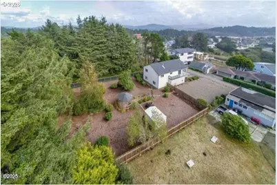 1706 NW 51st, Lincoln City, OR 97367 - Photo 9