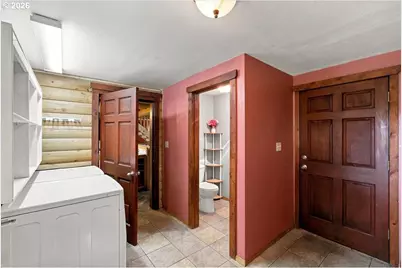 25128 Lawrence Rd, Junction City, OR 97448 - Photo 11