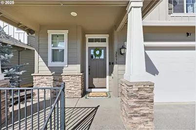 2035 35th Ave, Forest Grove, OR 97116 - Photo 3