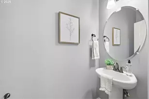 2035 35th Ave, Forest Grove, OR 97116 - Photo 5