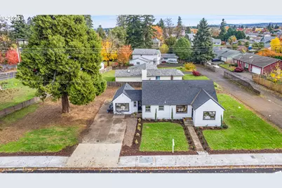 574 S Ivy St, Canby, OR 97013 - Photo 1