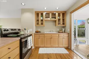 5823 SE Insley St, Portland, OR 97206 - Photo 23
