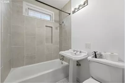 5823 SE Insley St, Portland, OR 97206 - Photo 17
